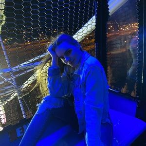 Meet your Posher, Sheyla